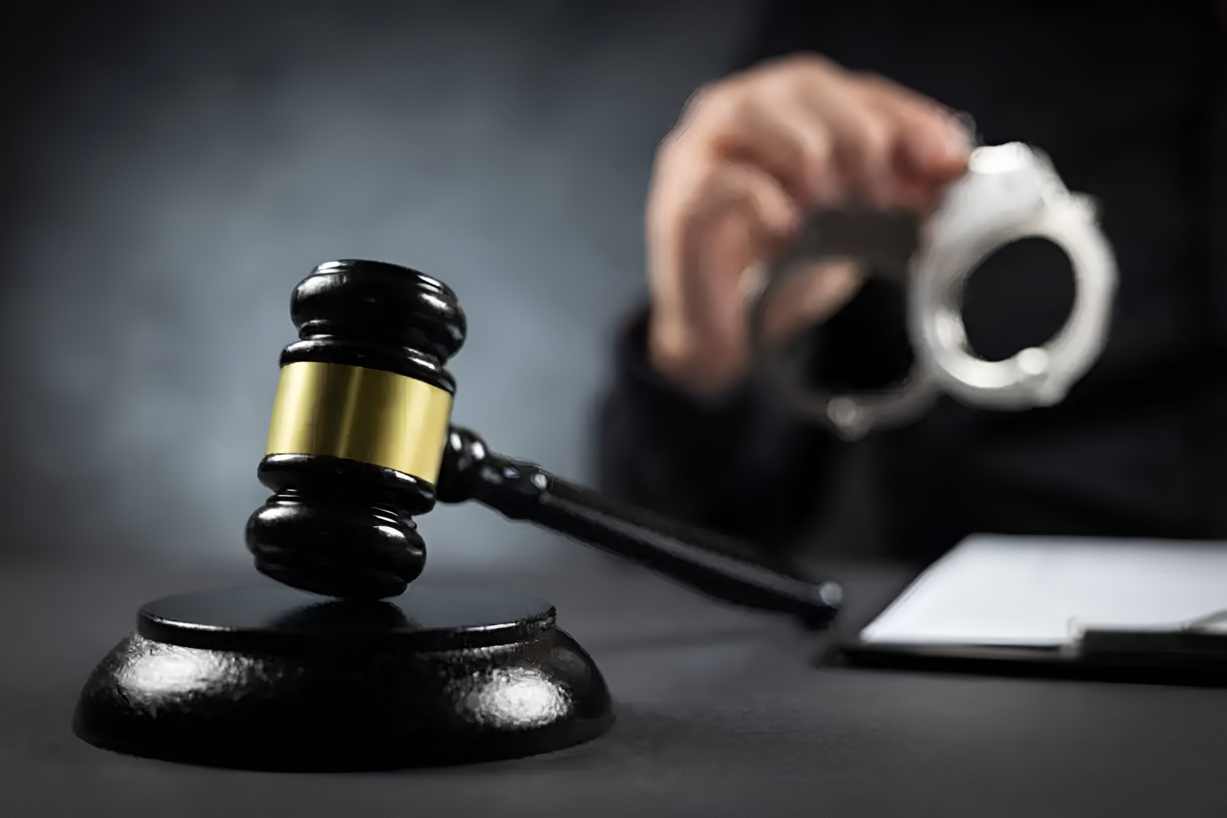 Criminal Defence Lawyer: What to Do If You Are Charged with a Crime